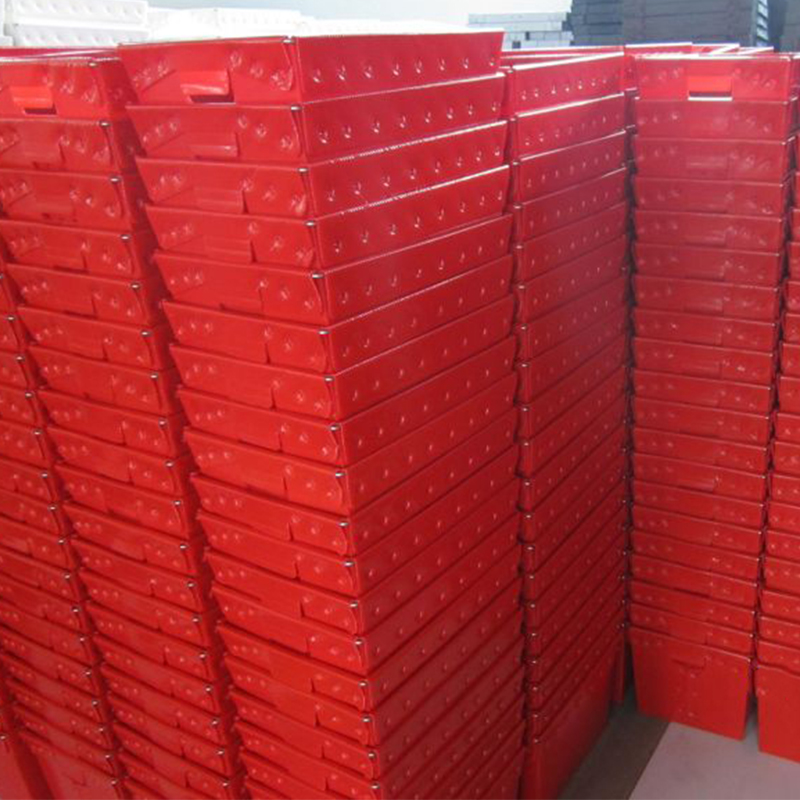 Resirkulerbar postbeholder i korrugert plast